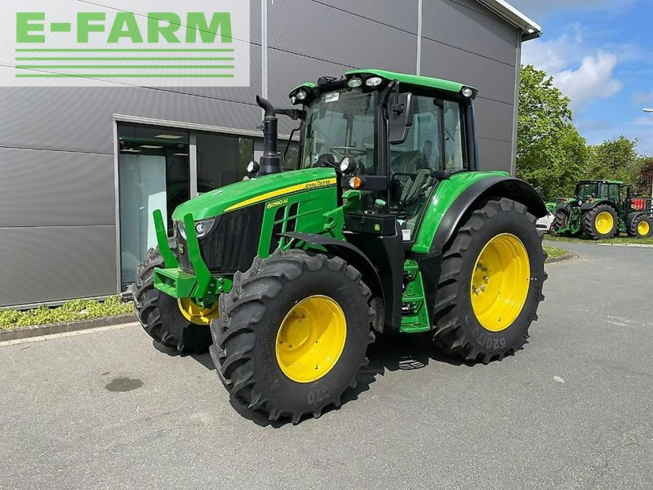 John Deere 6090m - demo - Tracteur agricole: photos 1 John Deere 6090m - demo - Tracteur agricole: photos 1