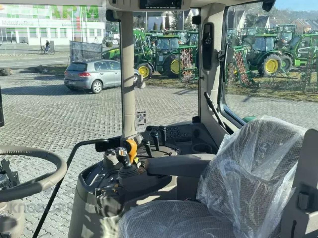 Tracteur agricole John Deere 6100m: photos 7