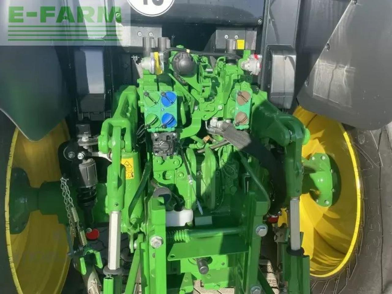 Tracteur agricole John Deere 6100m: photos 6