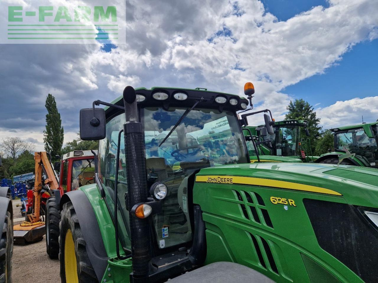 John Deere 6125R - Tracteur agricole: photos 4 John Deere 6125R - Tracteur agricole: photos 4