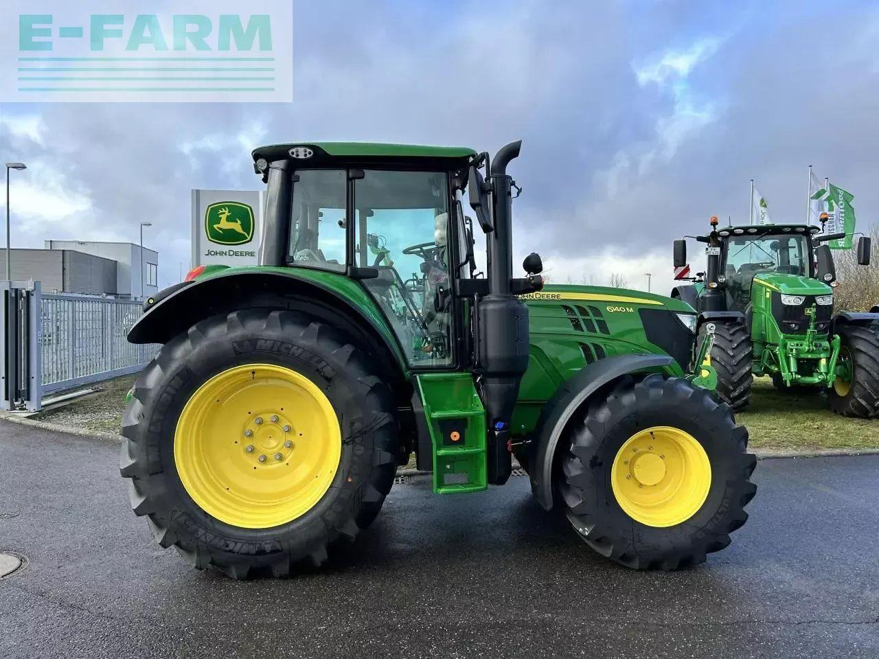 John Deere 6140m autopowr 166ps - Tracteur agricole: photos 4 John Deere 6140m autopowr 166ps - Tracteur agricole: photos 4