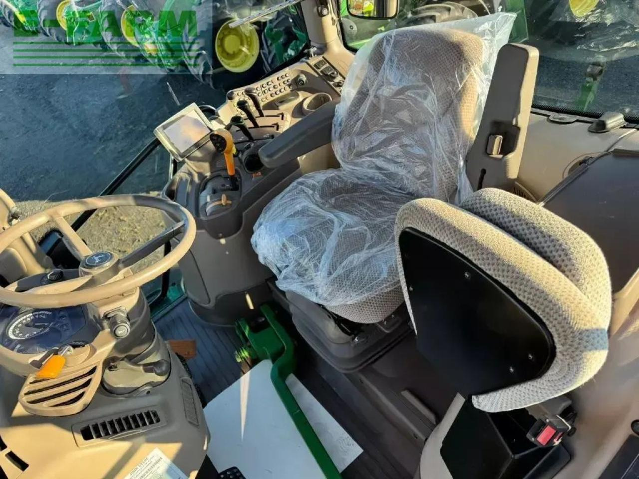 Tracteur agricole John Deere 6145 r autoquad: photos 7