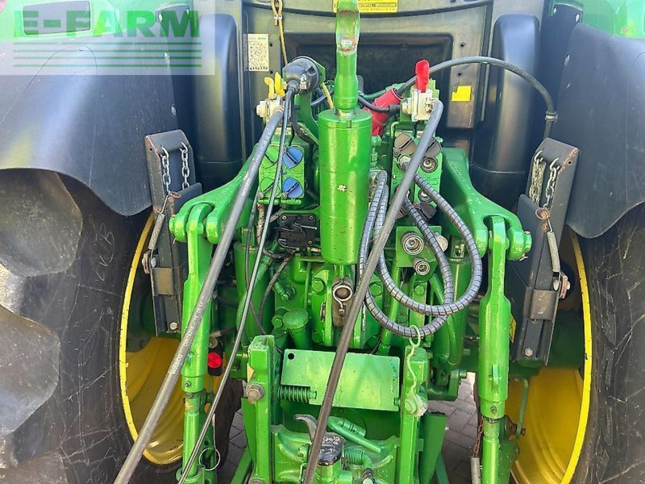John Deere 6150r - getriebe instandgesetzt + neue bereifung ! - Tracteur agricole: photos 4 John Deere 6150r - getriebe instandgesetzt + neue bereifung ! - Tracteur agricole: photos 4