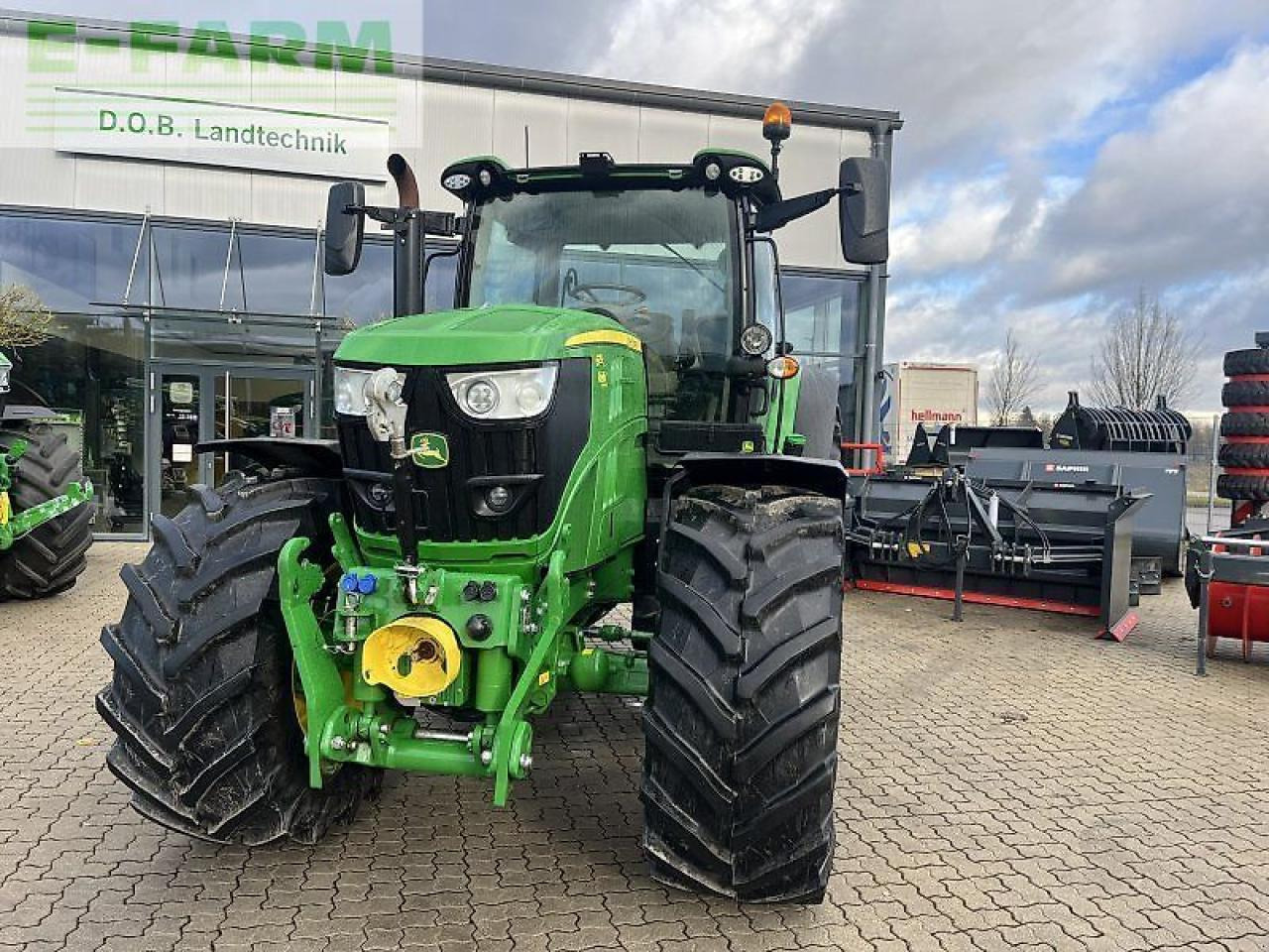 John Deere 6155r - Tracteur agricole: photos 3 John Deere 6155r - Tracteur agricole: photos 3