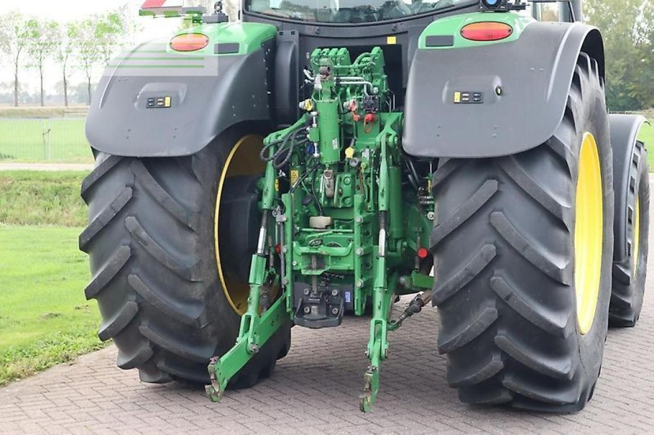 John Deere 6175r traktor - Tracteur agricole: photos 4 John Deere 6175r traktor - Tracteur agricole: photos 4