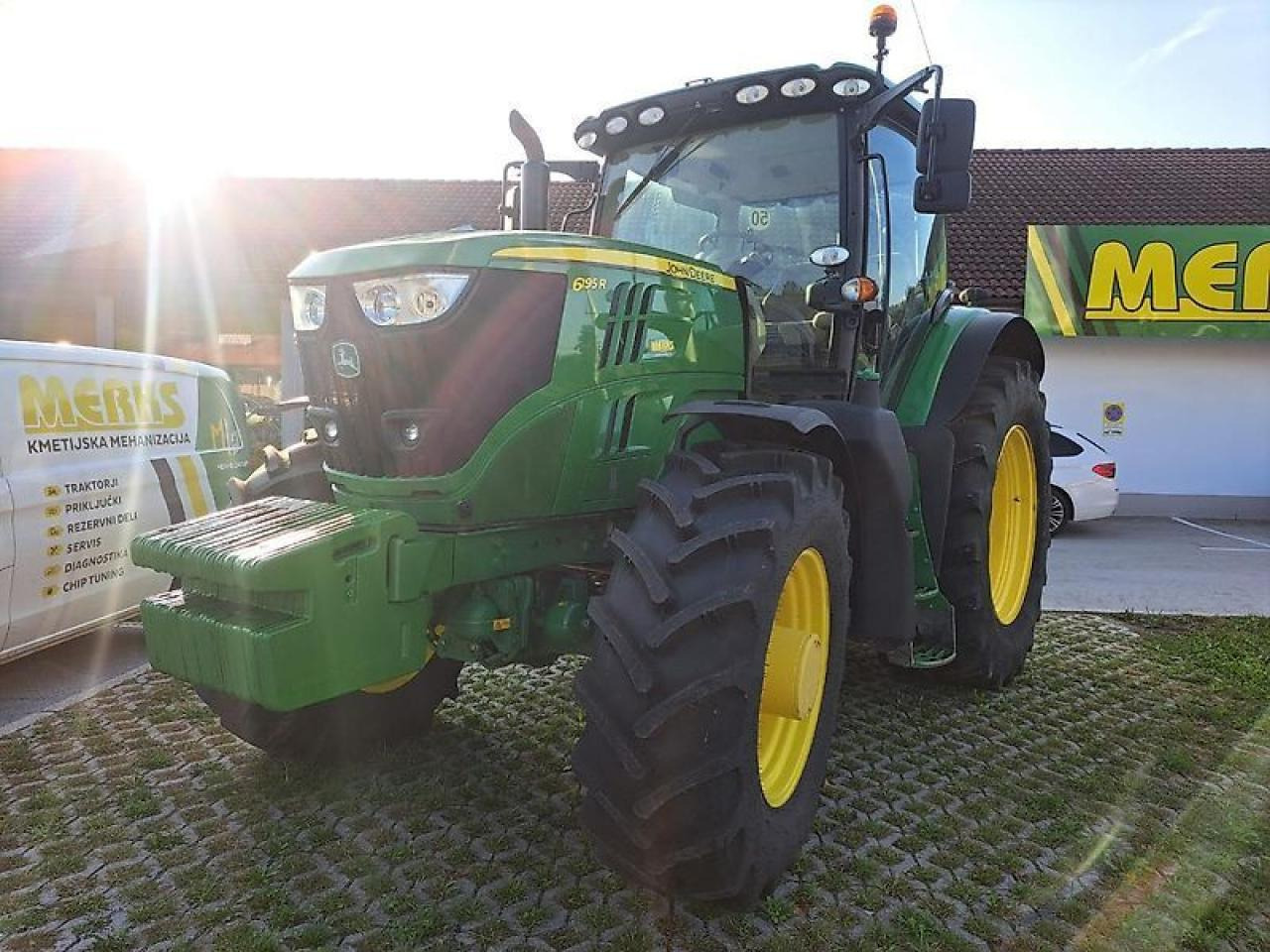 John Deere 6195r - Tracteur agricole: photos 1 John Deere 6195r - Tracteur agricole: photos 1