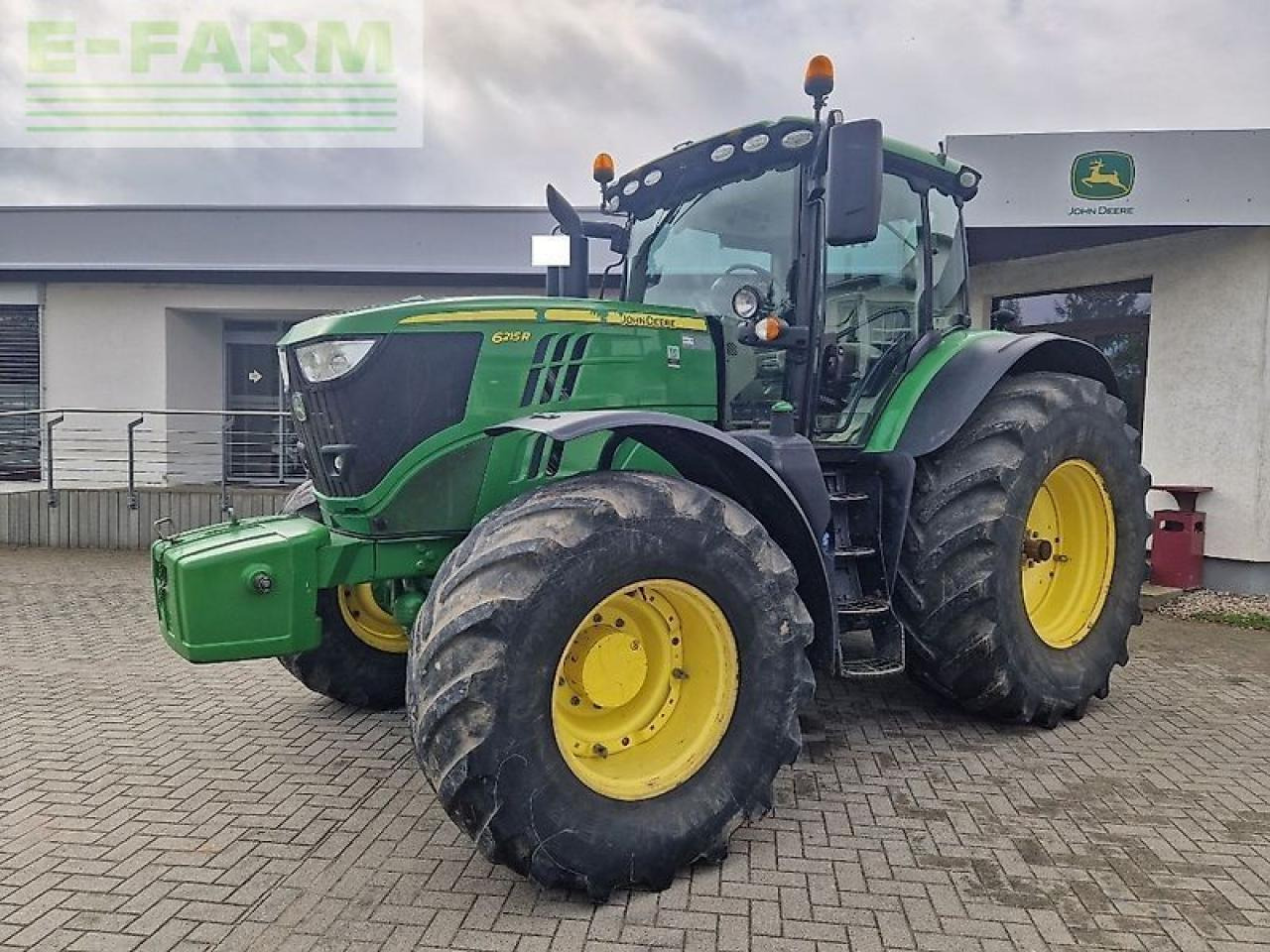 John Deere 6215r - Tracteur agricole: photos 1 John Deere 6215r - Tracteur agricole: photos 1