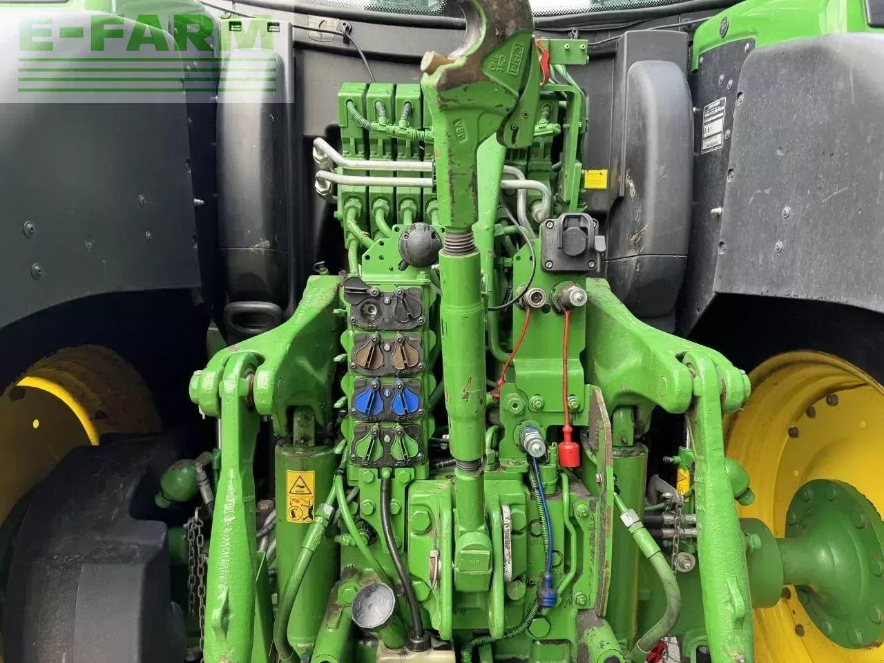 John Deere 6215r - Tracteur agricole: photos 3 John Deere 6215r - Tracteur agricole: photos 3