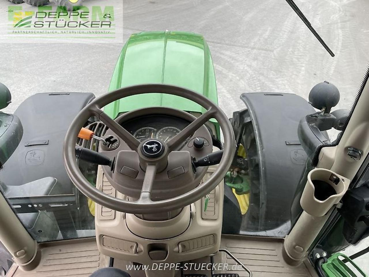 Tracteur agricole John Deere 6215r: photos 7