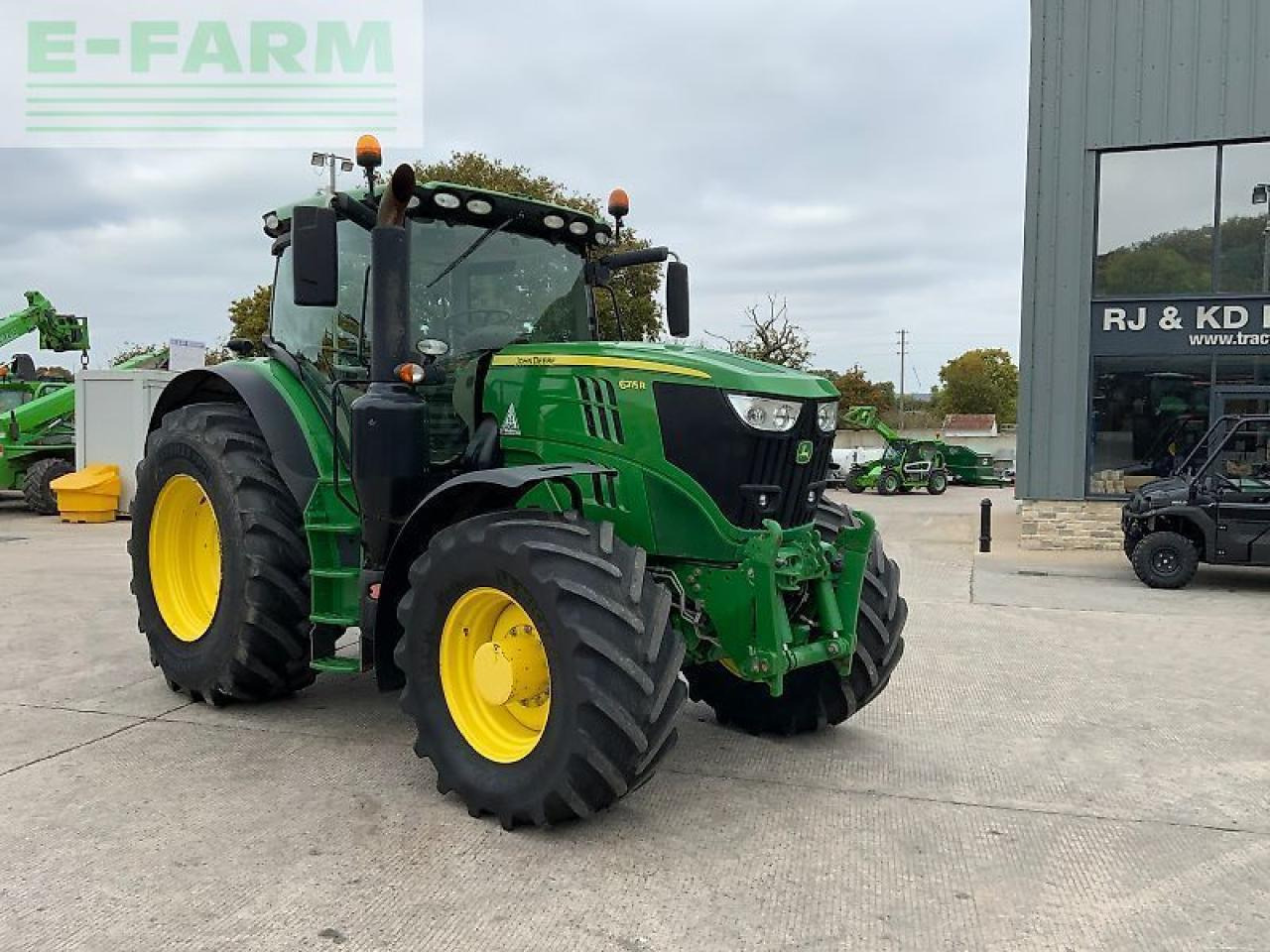 John Deere 6215r tractor (st23985) - Tracteur agricole: photos 1 John Deere 6215r tractor (st23985) - Tracteur agricole: photos 1