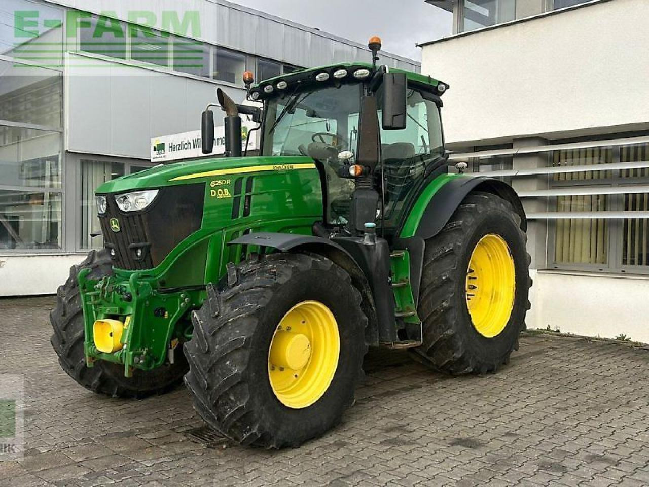 John Deere 6250r 6250 r - Tracteur agricole: photos 1 John Deere 6250r 6250 r - Tracteur agricole: photos 1