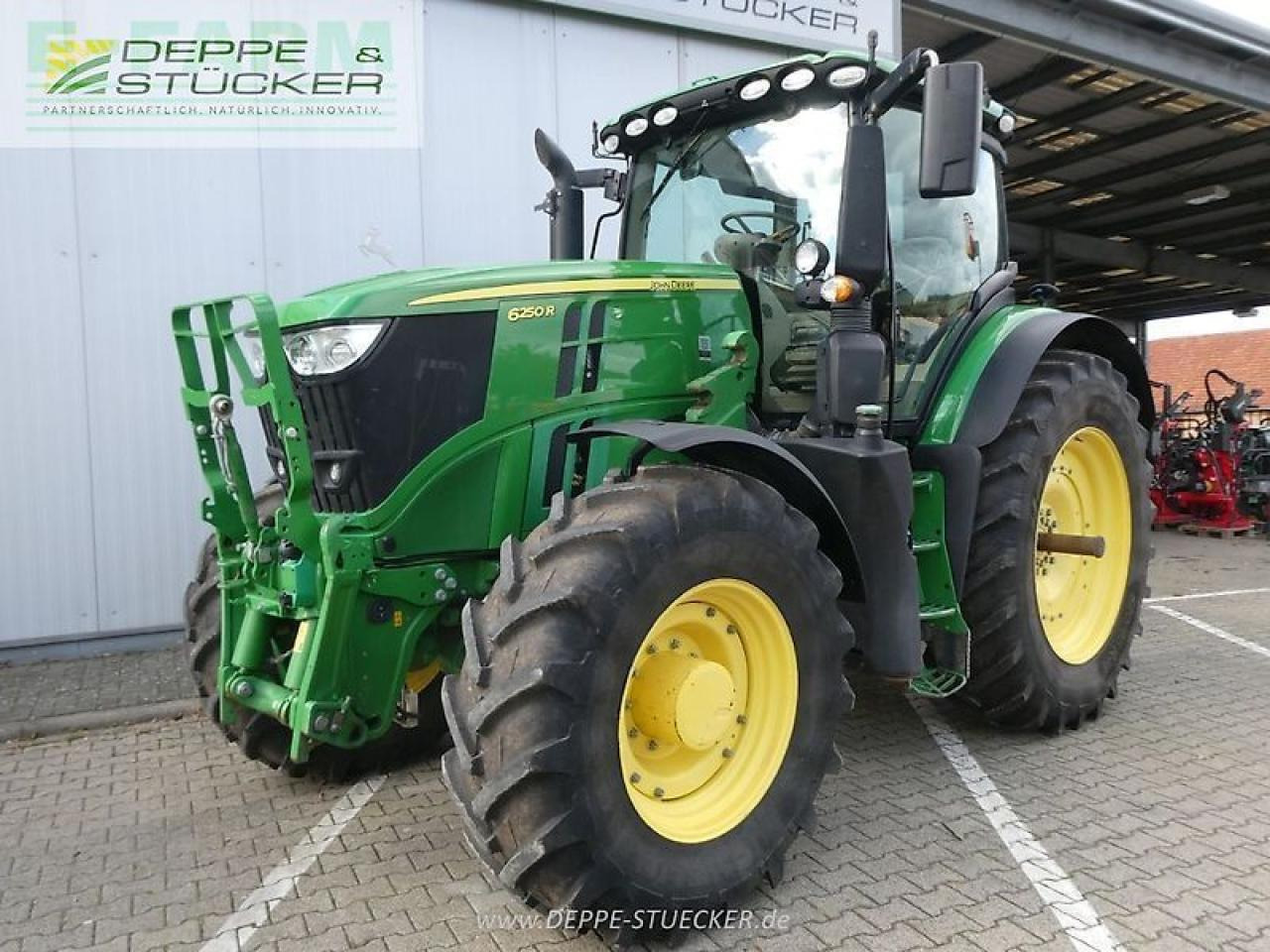 John Deere 6250r - Tracteur agricole: photos 1 John Deere 6250r - Tracteur agricole: photos 1