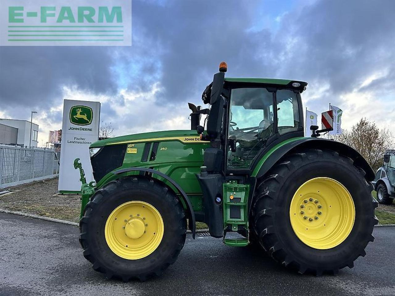 John Deere 6r 250 - Tracteur agricole: photos 1 John Deere 6r 250 - Tracteur agricole: photos 1