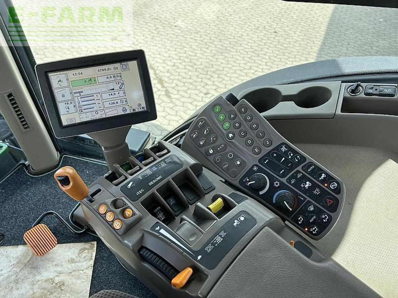 John Deere 7230r - Tracteur agricole: photos 3 John Deere 7230r - Tracteur agricole: photos 3