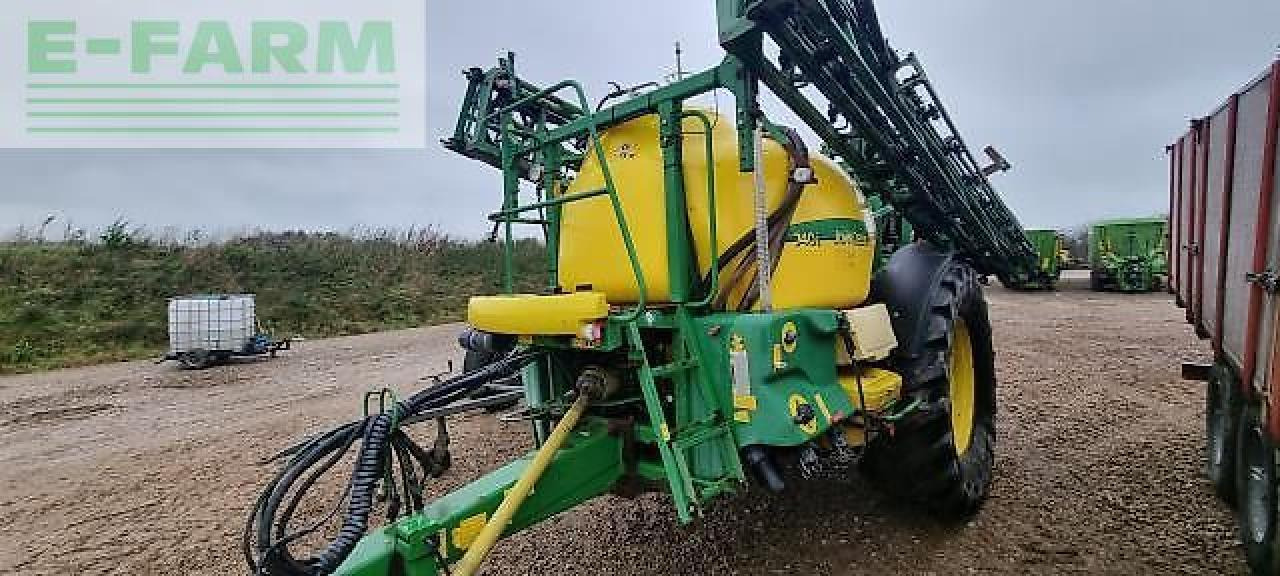 John Deere 740i 20/28m - Pulvérisateur traîné: photos 1 John Deere 740i 20/28m - Pulvérisateur traîné: photos 1