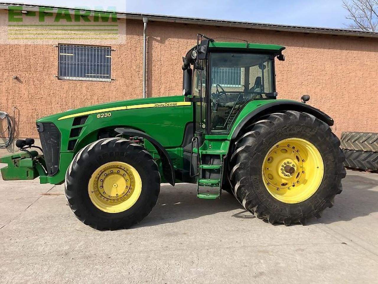 John Deere 8230 ils, powr shift - Tracteur agricole: photos 2 John Deere 8230 ils, powr shift - Tracteur agricole: photos 2