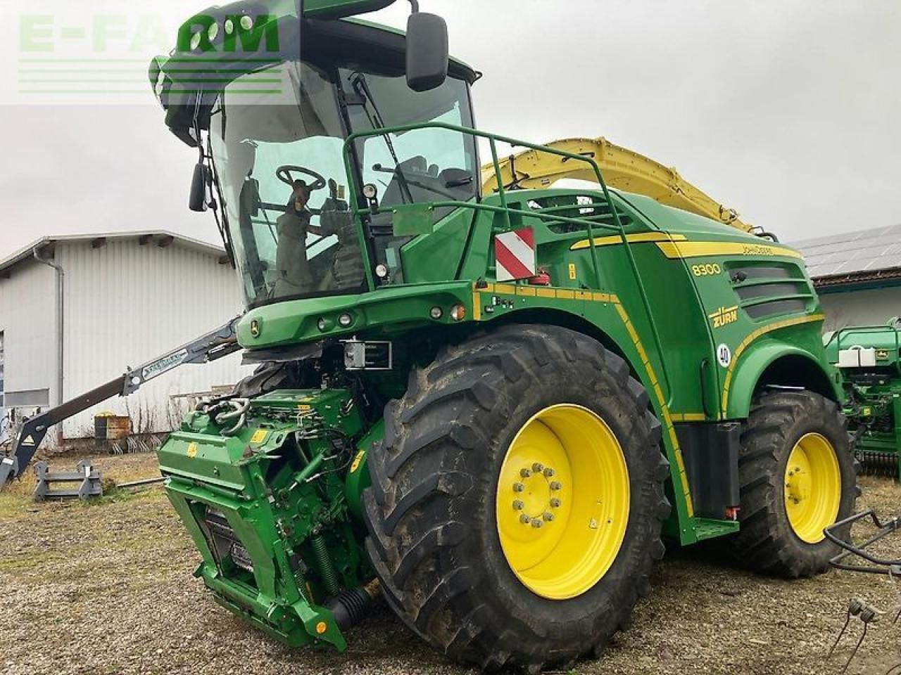 John Deere 8300 - Ensileuse: photos 1 John Deere 8300 - Ensileuse: photos 1