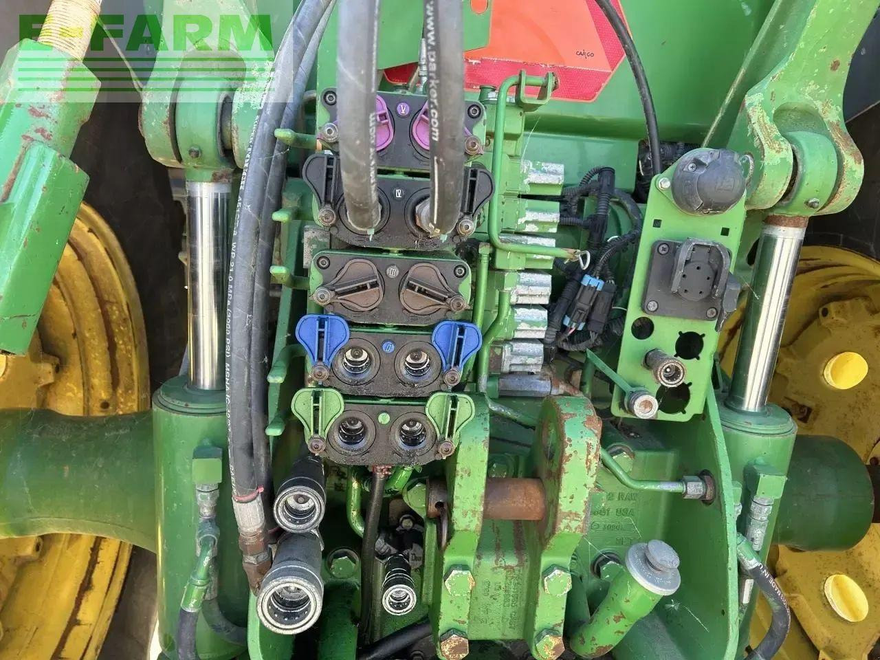 Tracteur agricole John Deere 8360r: photos 7