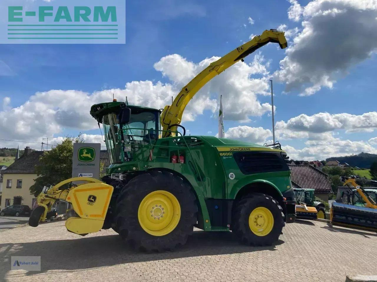 John Deere 8600 - Ensileuse: photos 1 John Deere 8600 - Ensileuse: photos 1