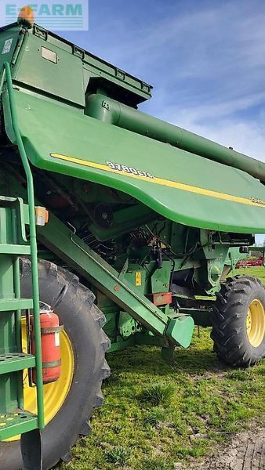 John Deere 9780 - Moissonneuse-batteuse: photos 1 John Deere 9780 - Moissonneuse-batteuse: photos 1