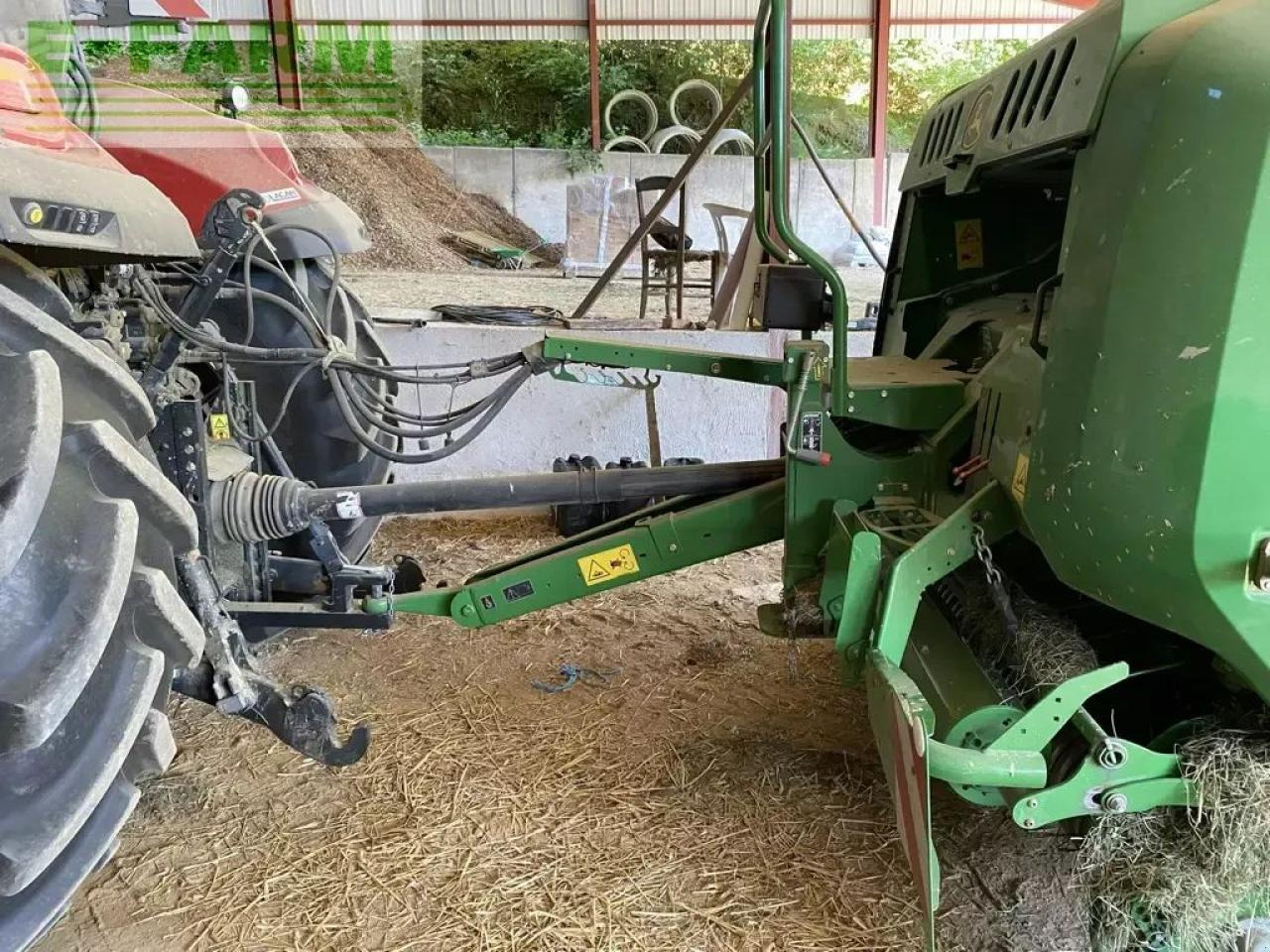 John Deere c441r - Presse à balles cubiques: photos 4 John Deere c441r - Presse à balles cubiques: photos 4