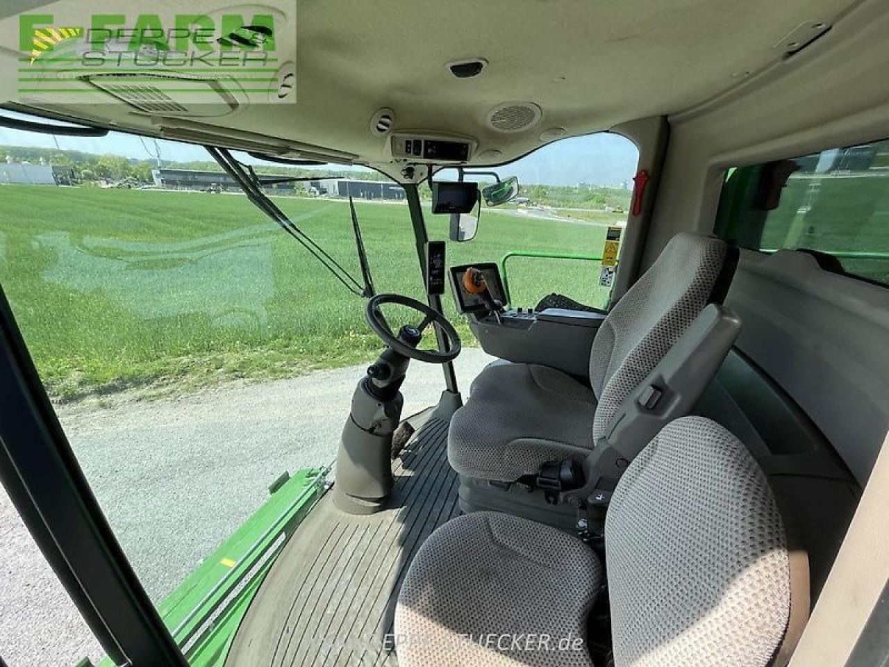 John Deere t560i hillmaster - Moissonneuse-batteuse: photos 5 John Deere t560i hillmaster - Moissonneuse-batteuse: photos 5