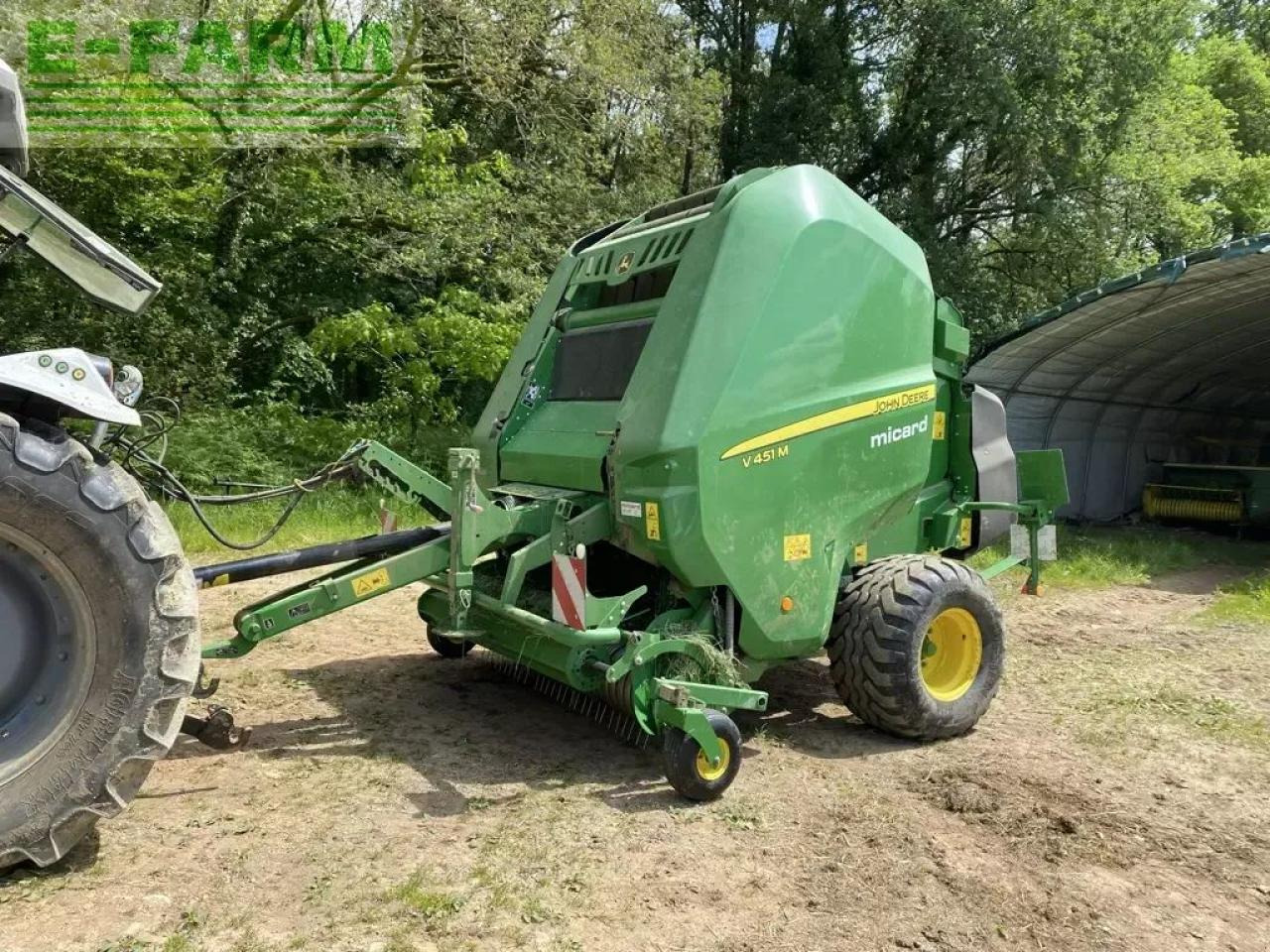 John Deere v 451 m maxicut 13 couteaux - Presse à balles cubiques: photos 2 John Deere v 451 m maxicut 13 couteaux - Presse à balles cubiques: photos 2