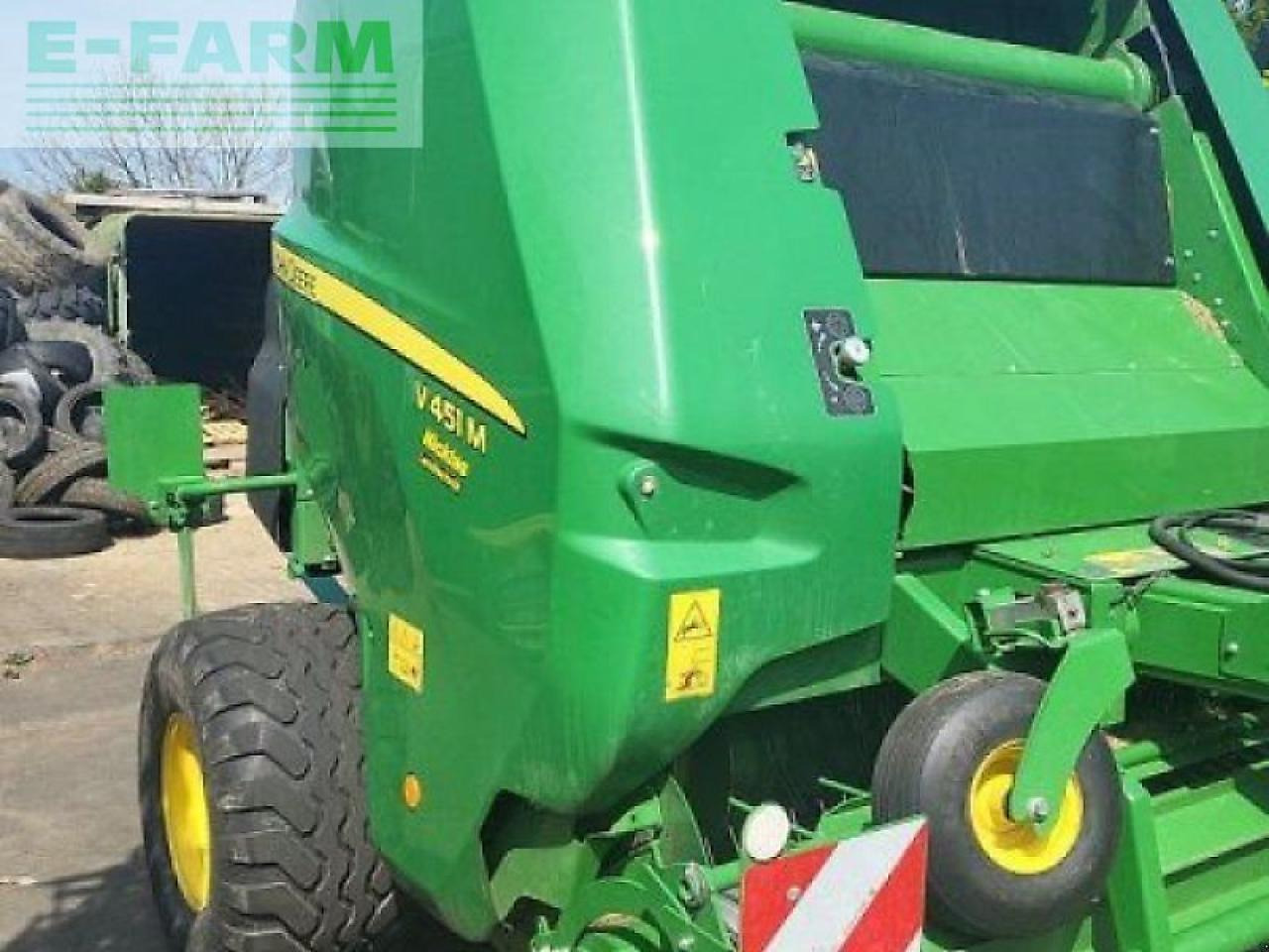 John Deere v 451 pm - Presse à balles cubiques: photos 3 John Deere v 451 pm - Presse à balles cubiques: photos 3