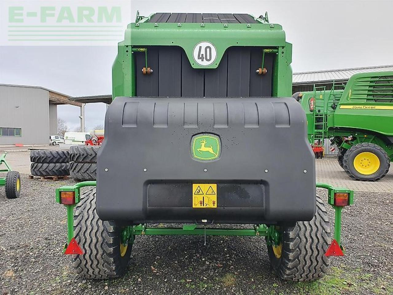 John Deere v461m demo - Presse à balles cubiques: photos 4 John Deere v461m demo - Presse à balles cubiques: photos 4