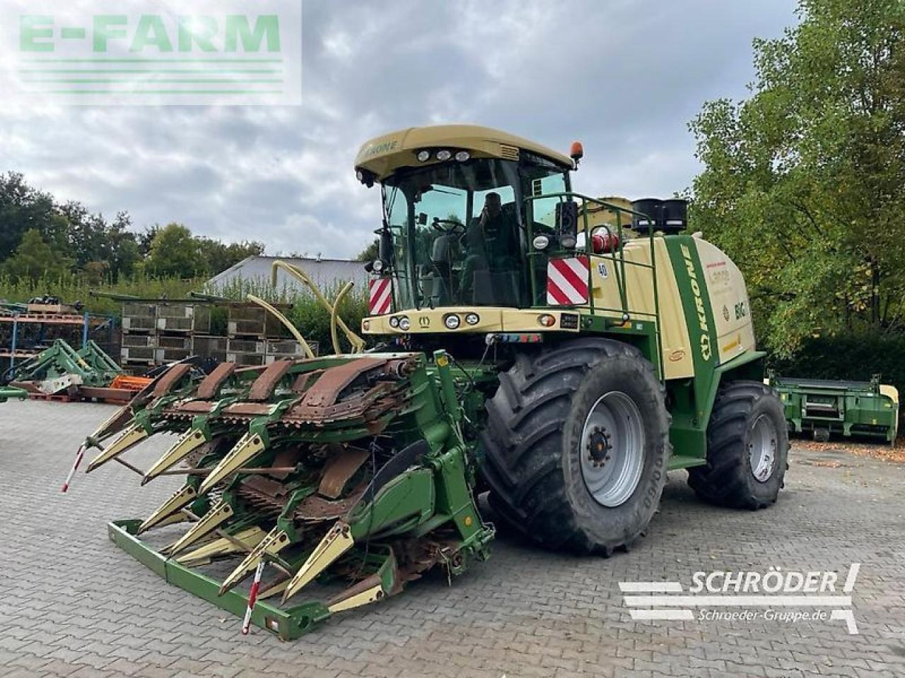 Krone big x 700 + easycollect 903 + easyflow - Ensileuse: photos 1 Krone big x 700 + easycollect 903 + easyflow - Ensileuse: photos 1