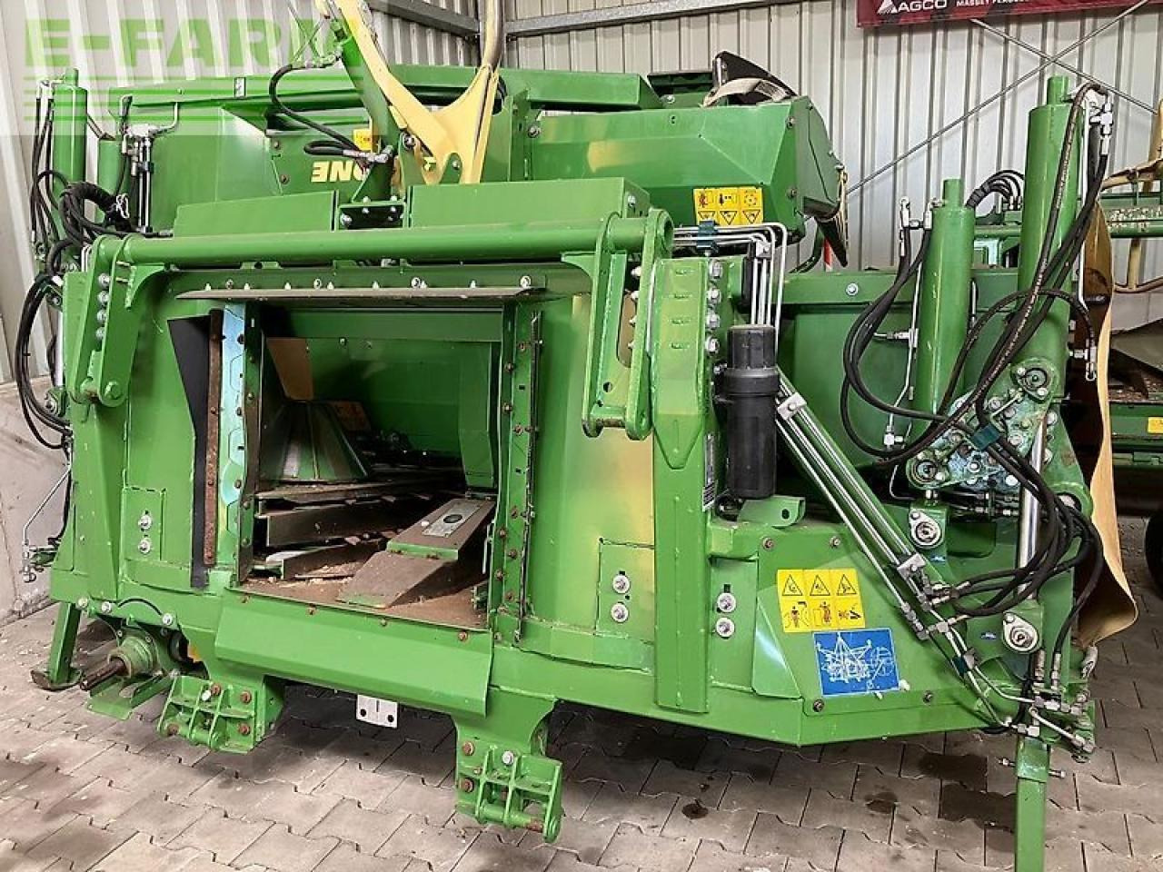 Krone easycollect 750-3 - Accessoire aux ensileuses: photos 1 Krone easycollect 750-3 - Accessoire aux ensileuses: photos 1