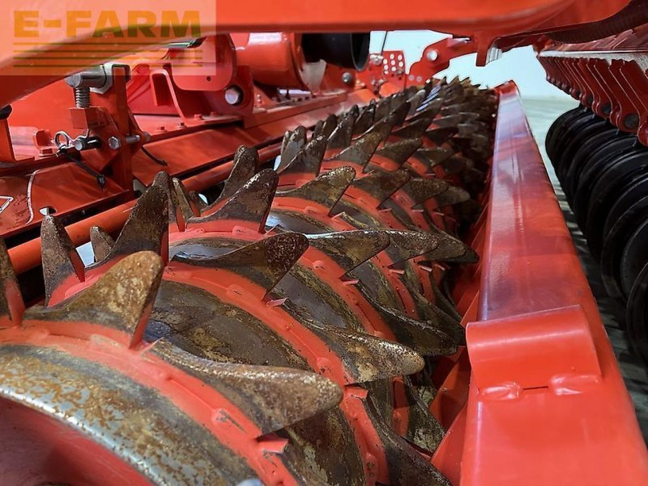 Kuhn hrb 302 / venta 330-24 - Semoir: photos 5 Kuhn hrb 302 / venta 330-24 - Semoir: photos 5