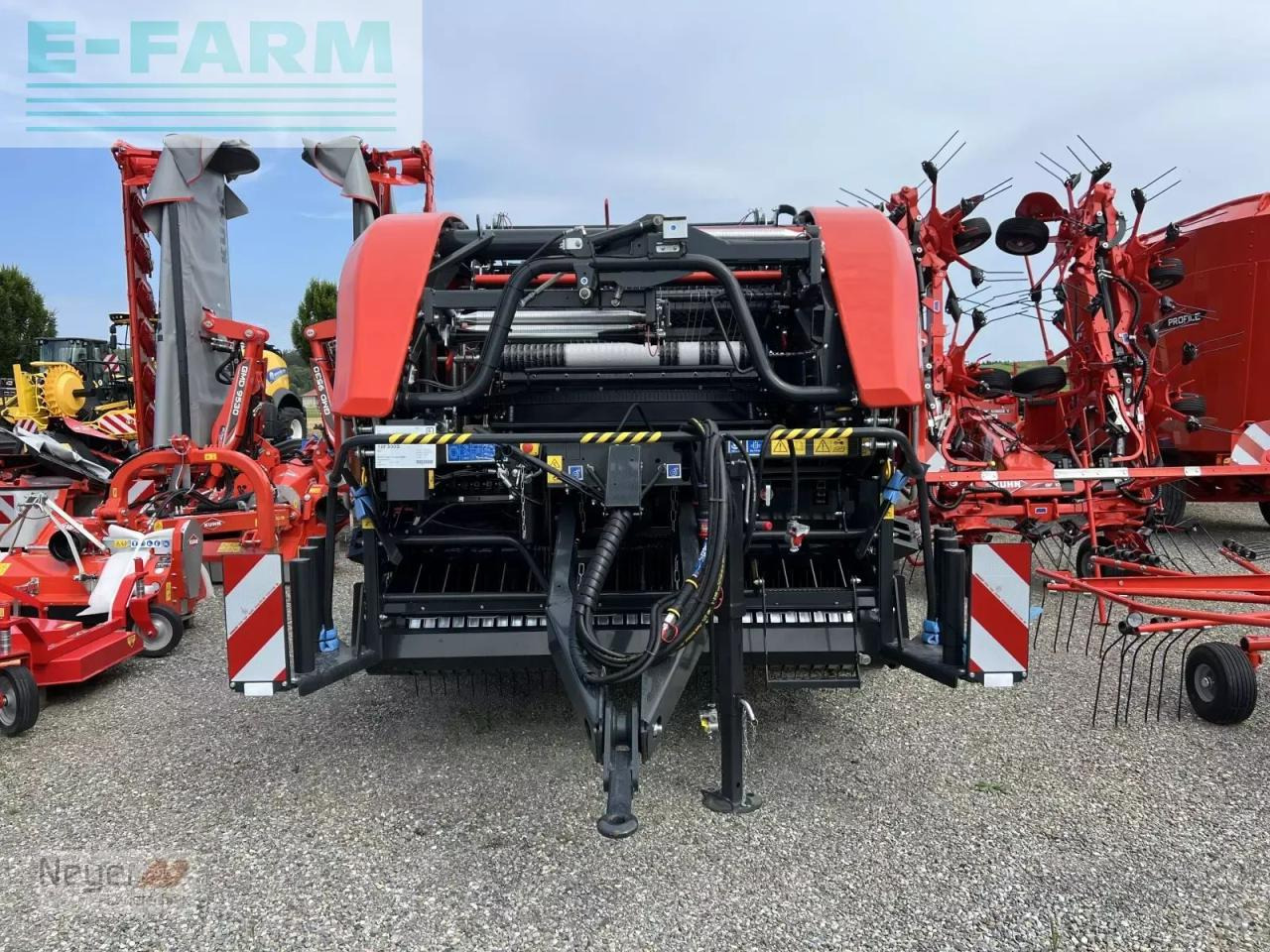Kuhn i-bio+ intelliwrap press-wickel-kombi - Presse à balles cubiques: photos 3 Kuhn i-bio+ intelliwrap press-wickel-kombi - Presse à balles cubiques: photos 3