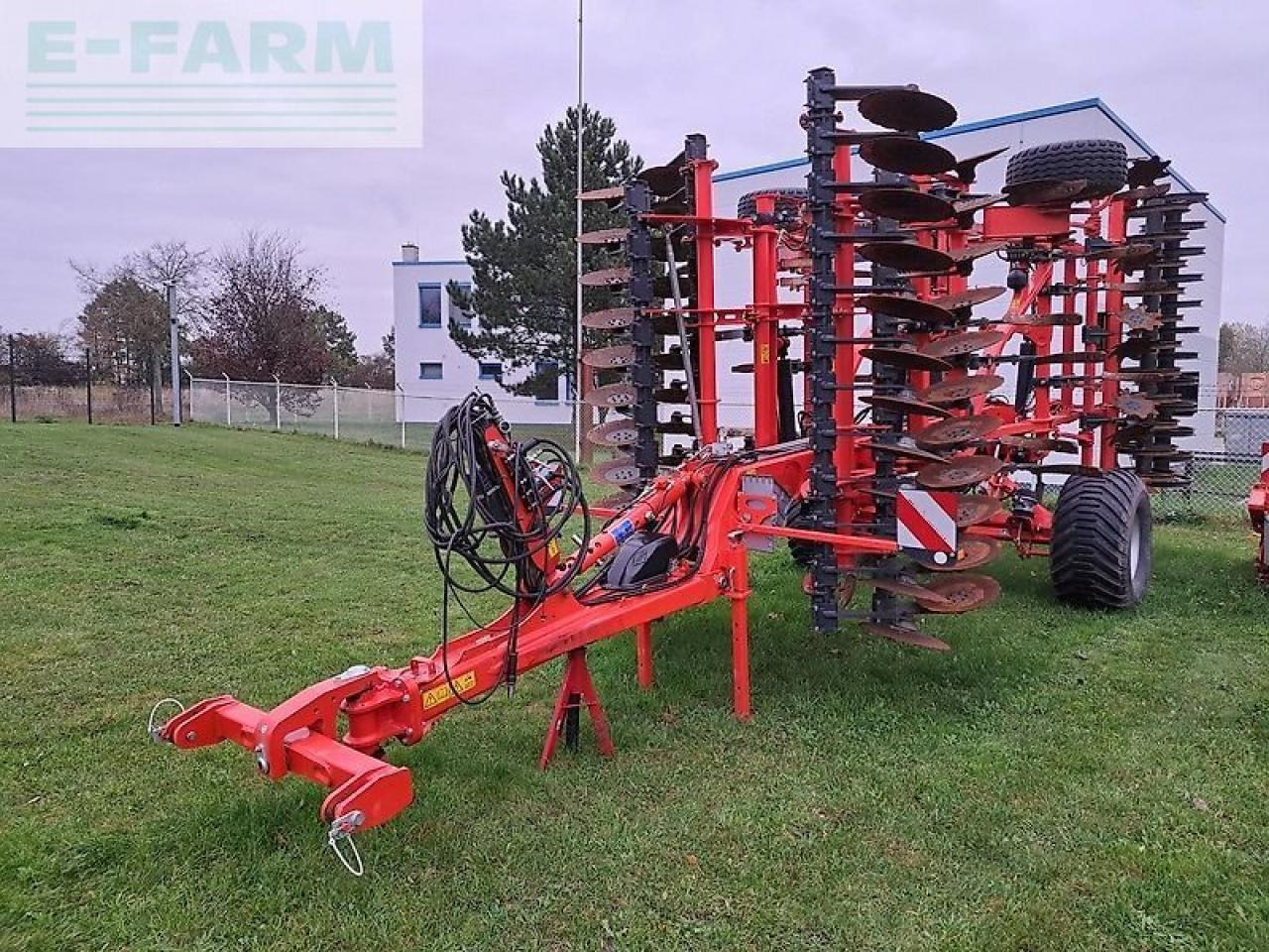 Kuhn performer 6000 - Combiné de semis: photos 1 Kuhn performer 6000 - Combiné de semis: photos 1