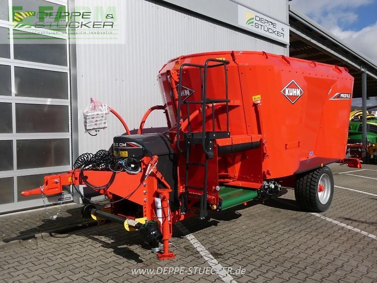 Kuhn profile 18.2 - Matériel d'élevage: photos 1 Kuhn profile 18.2 - Matériel d'élevage: photos 1