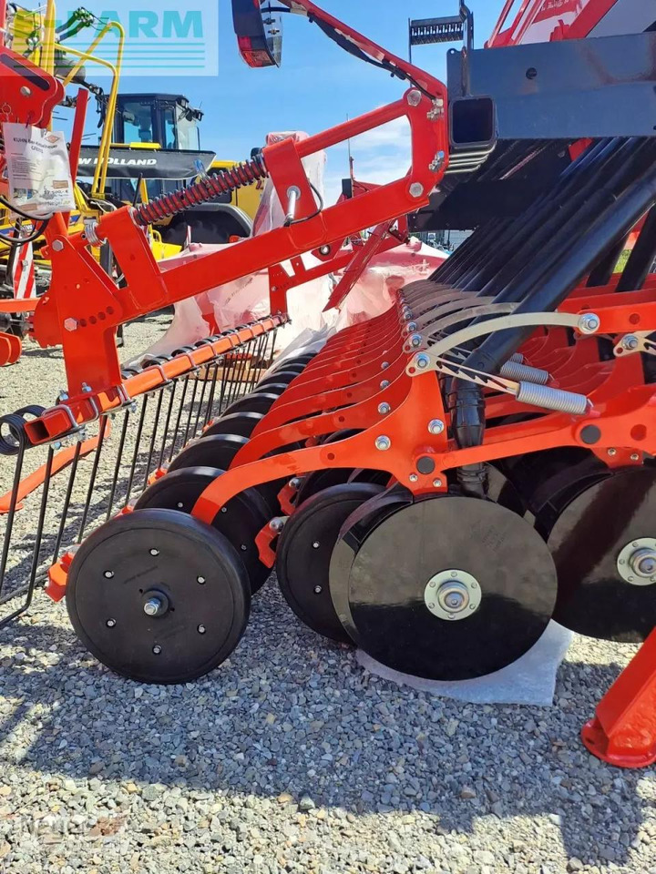 Kuhn sitera 3000 - Semoir: photos 4 Kuhn sitera 3000 - Semoir: photos 4