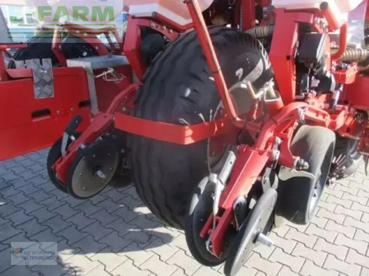 Kverneland optima tf profi sx - Semoir monograine: photos 5 Kverneland optima tf profi sx - Semoir monograine: photos 5