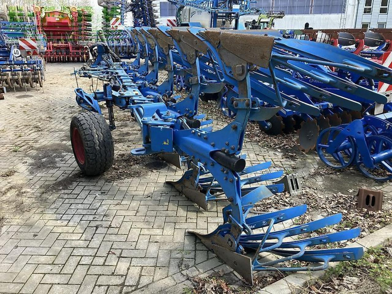 Lemken juwel 8 v t 5/1 drehpflug 6 schar - Charrue: photos 4 Lemken juwel 8 v t 5/1 drehpflug 6 schar - Charrue: photos 4