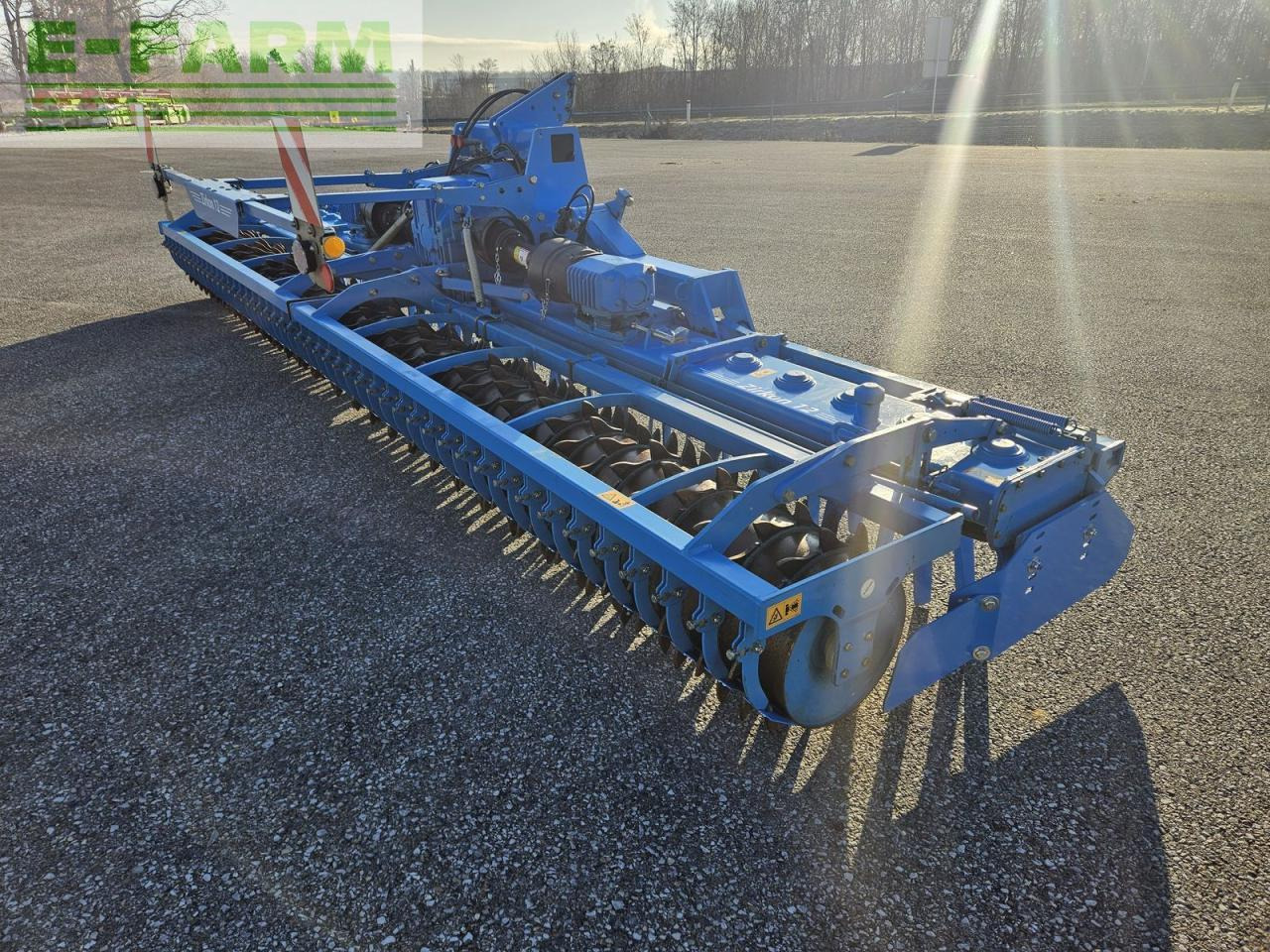 Lemken zirkon 12/600 k - Cover crop: photos 4 Lemken zirkon 12/600 k - Cover crop: photos 4