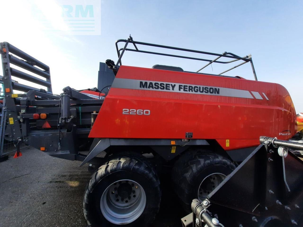 Massey Ferguson 2260 tc - Presse à balles cubiques: photos 3 Massey Ferguson 2260 tc - Presse à balles cubiques: photos 3