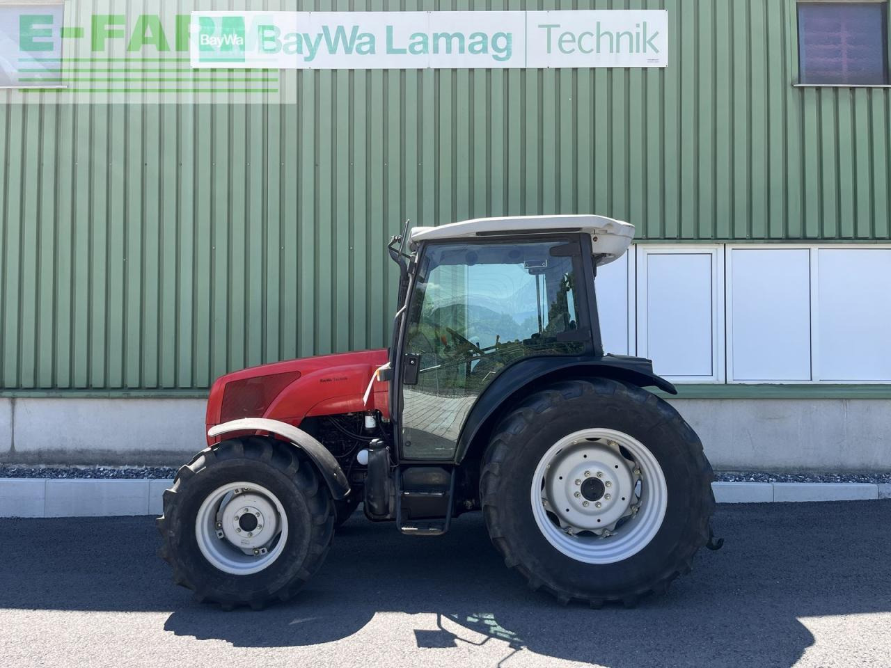 Massey Ferguson 2435 - Tracteur agricole: photos 2 Massey Ferguson 2435 - Tracteur agricole: photos 2