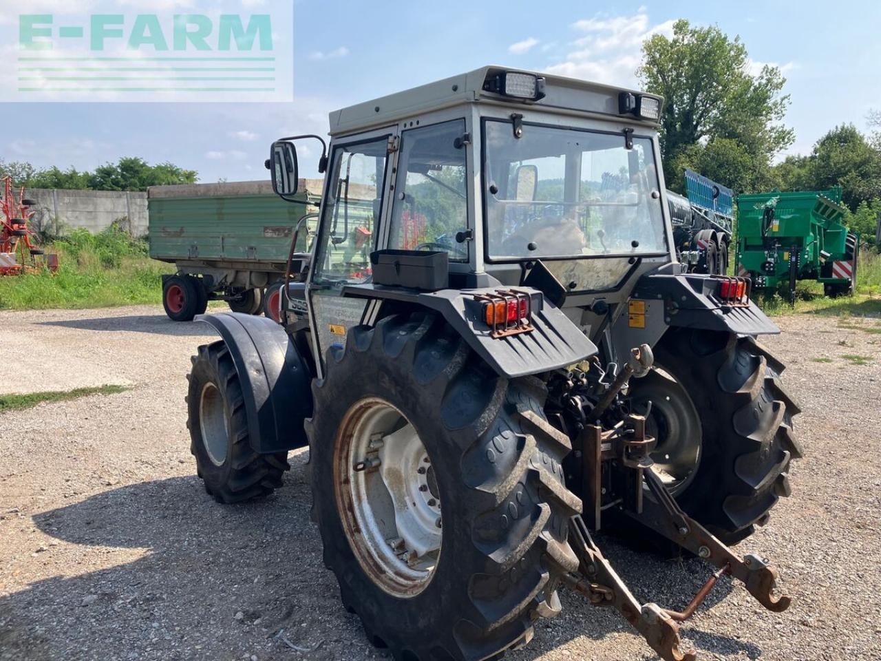 Massey Ferguson 362 - Tracteur agricole: photos 3 Massey Ferguson 362 - Tracteur agricole: photos 3