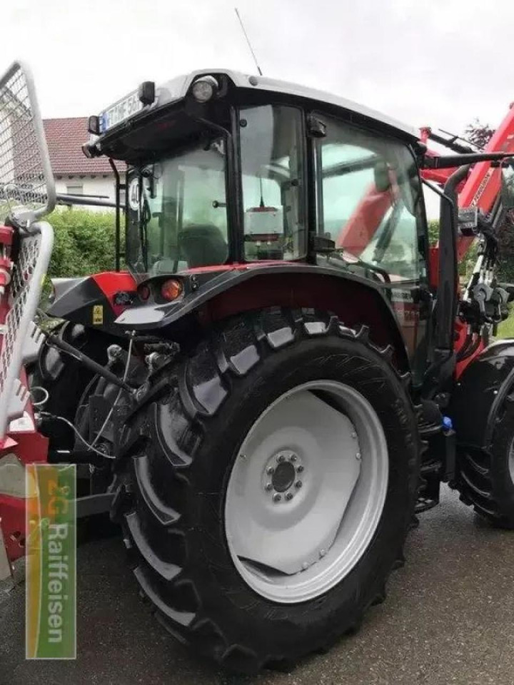 Massey Ferguson 5711 dyna 4 power - Tracteur agricole: photos 5 Massey Ferguson 5711 dyna 4 power - Tracteur agricole: photos 5
