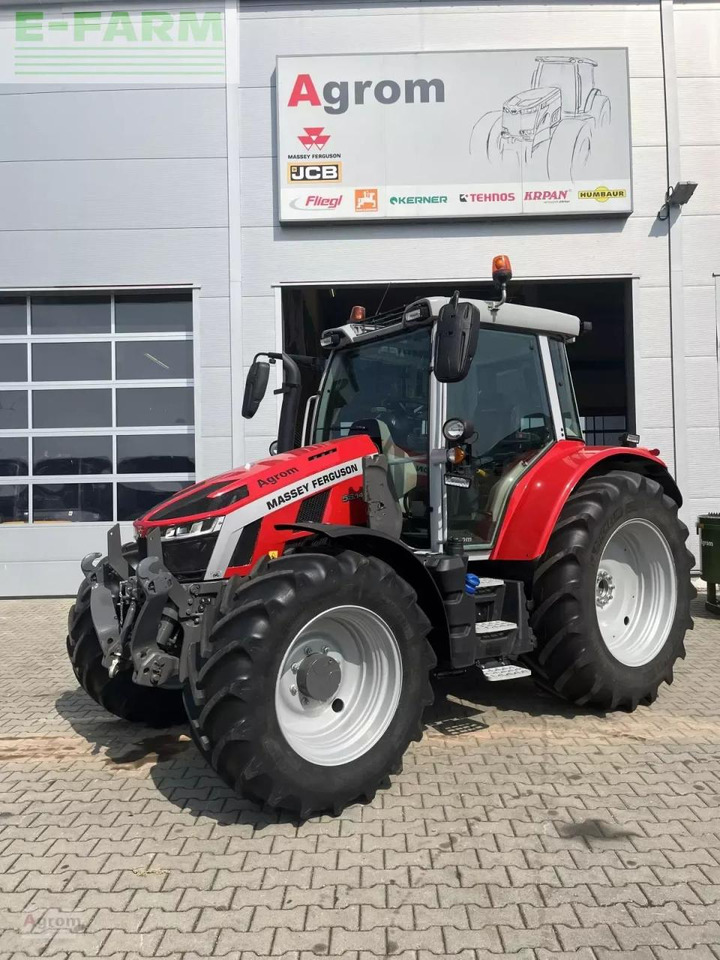 Massey Ferguson 5s.145 - Tracteur agricole: photos 1 Massey Ferguson 5s.145 - Tracteur agricole: photos 1