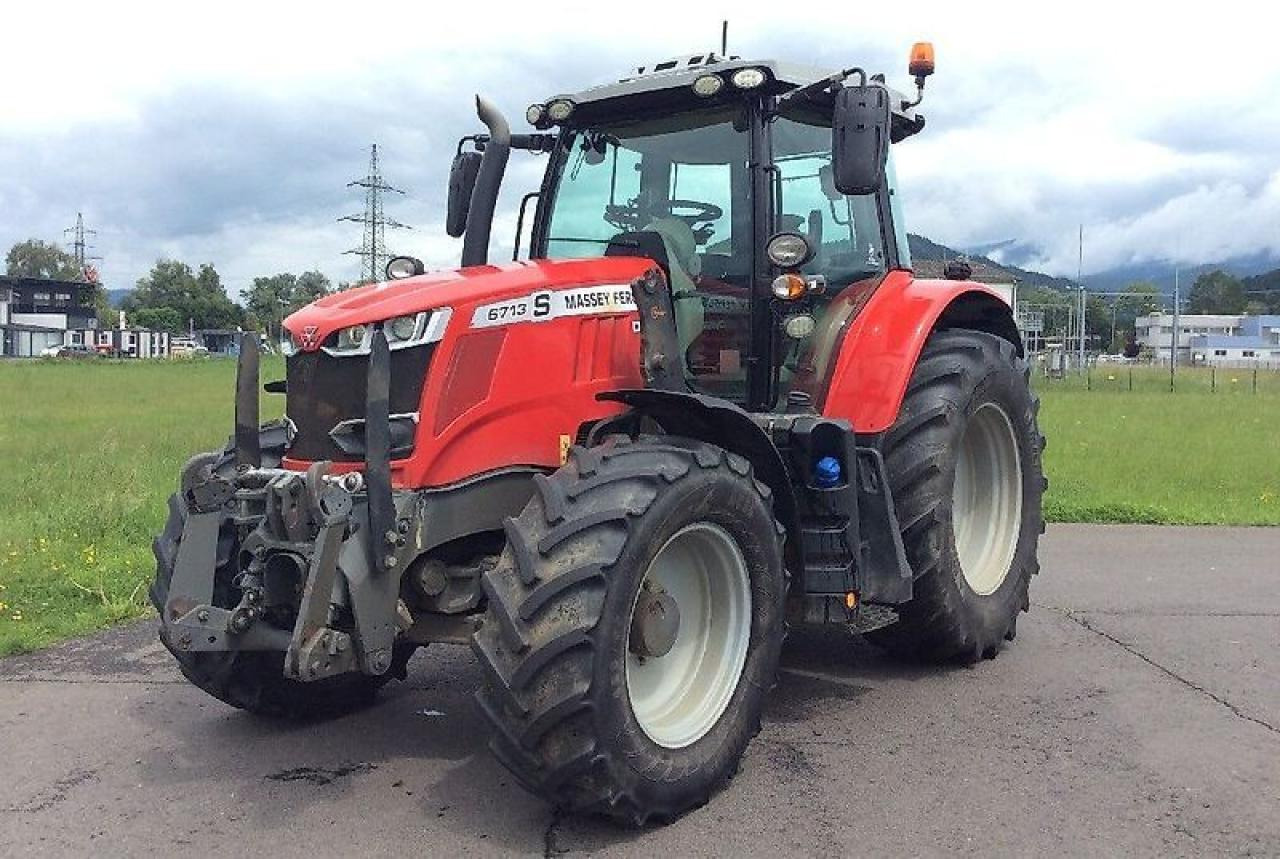 Massey Ferguson 6713s - Tracteur agricole: photos 1 Massey Ferguson 6713s - Tracteur agricole: photos 1
