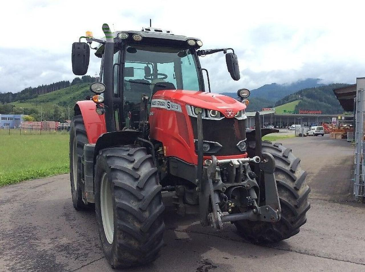 Massey Ferguson 6713s - Tracteur agricole: photos 3 Massey Ferguson 6713s - Tracteur agricole: photos 3
