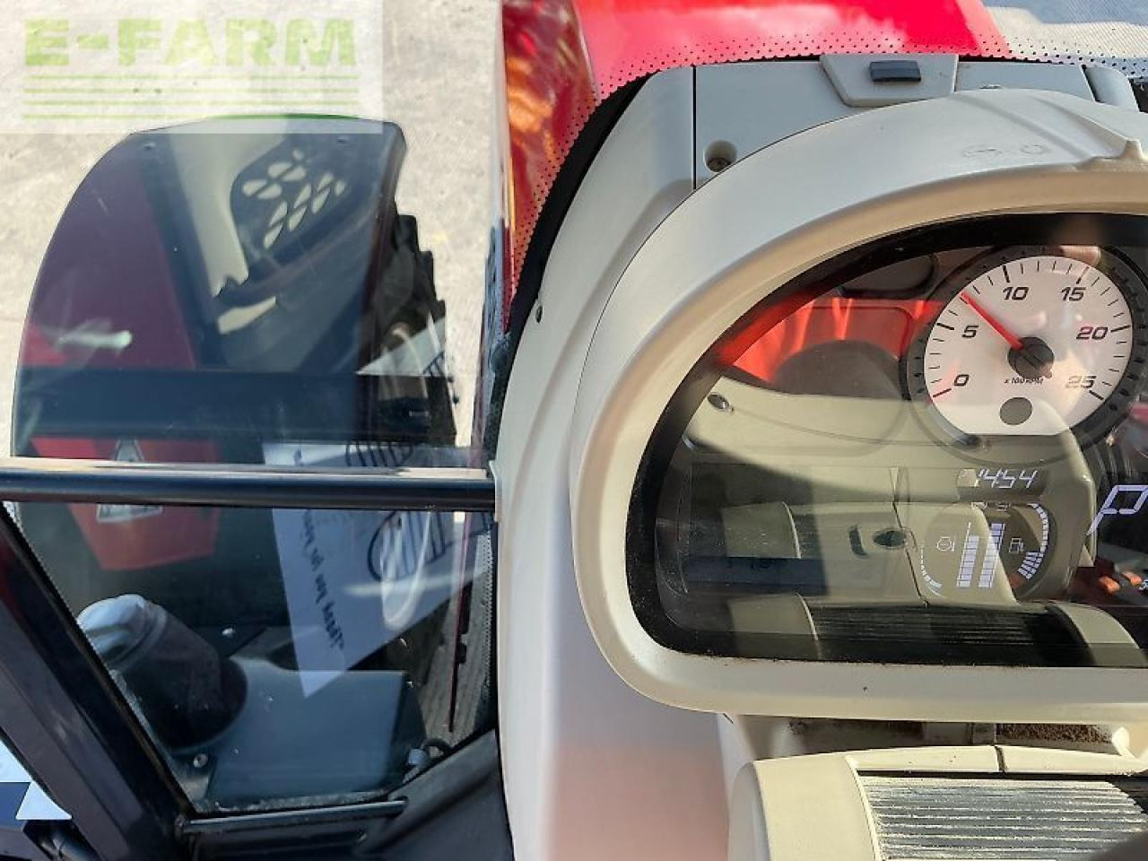 Tracteur agricole Massey Ferguson 6713s dyna6 tractor (st24311): photos 24 Tracteur agricole Massey Ferguson 6713s dyna6 tractor (st24311): photos 24