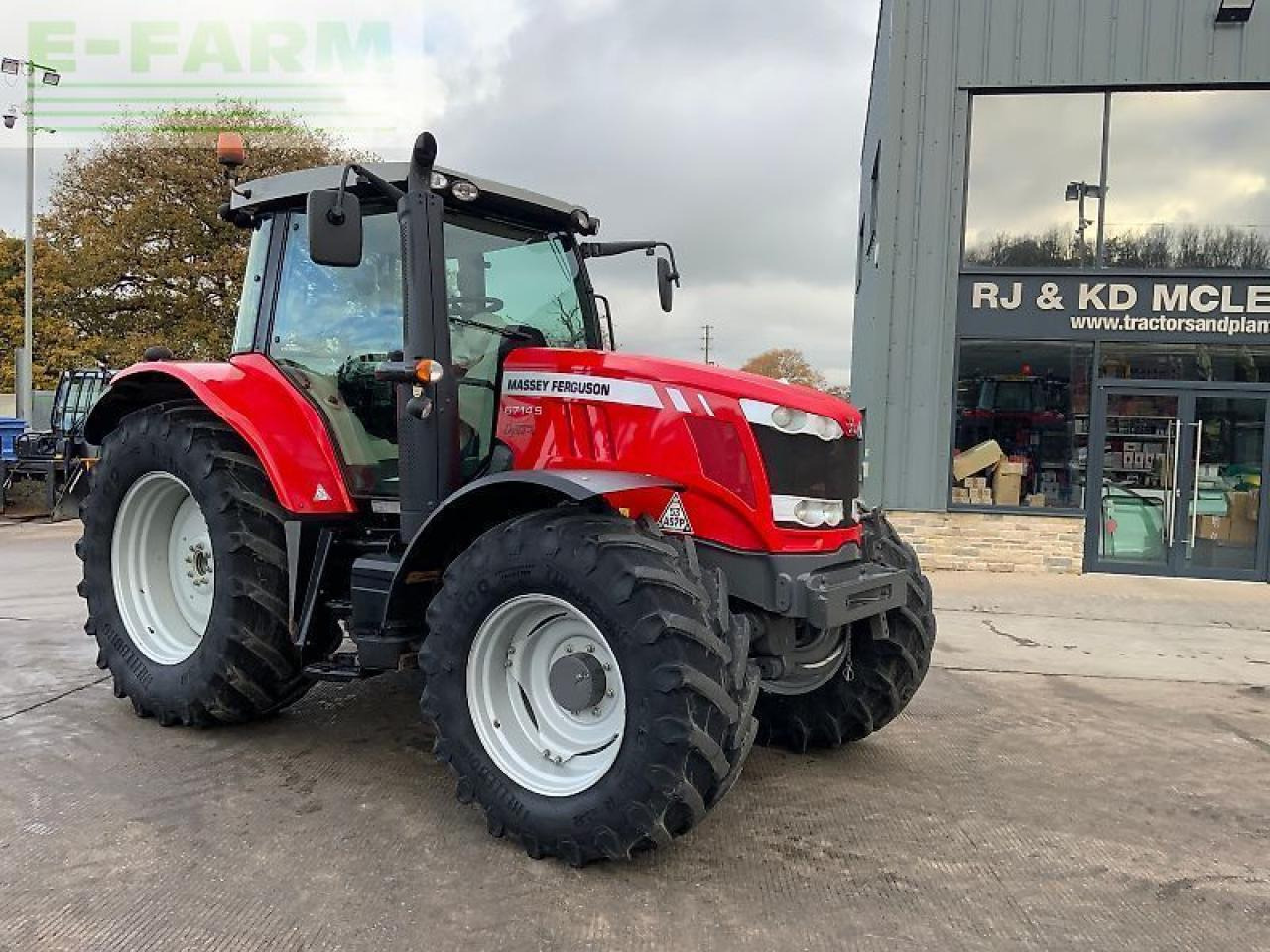 Massey Ferguson 6714s dyna6 tractor (st24943) - Tracteur agricole: photos 2 Massey Ferguson 6714s dyna6 tractor (st24943) - Tracteur agricole: photos 2