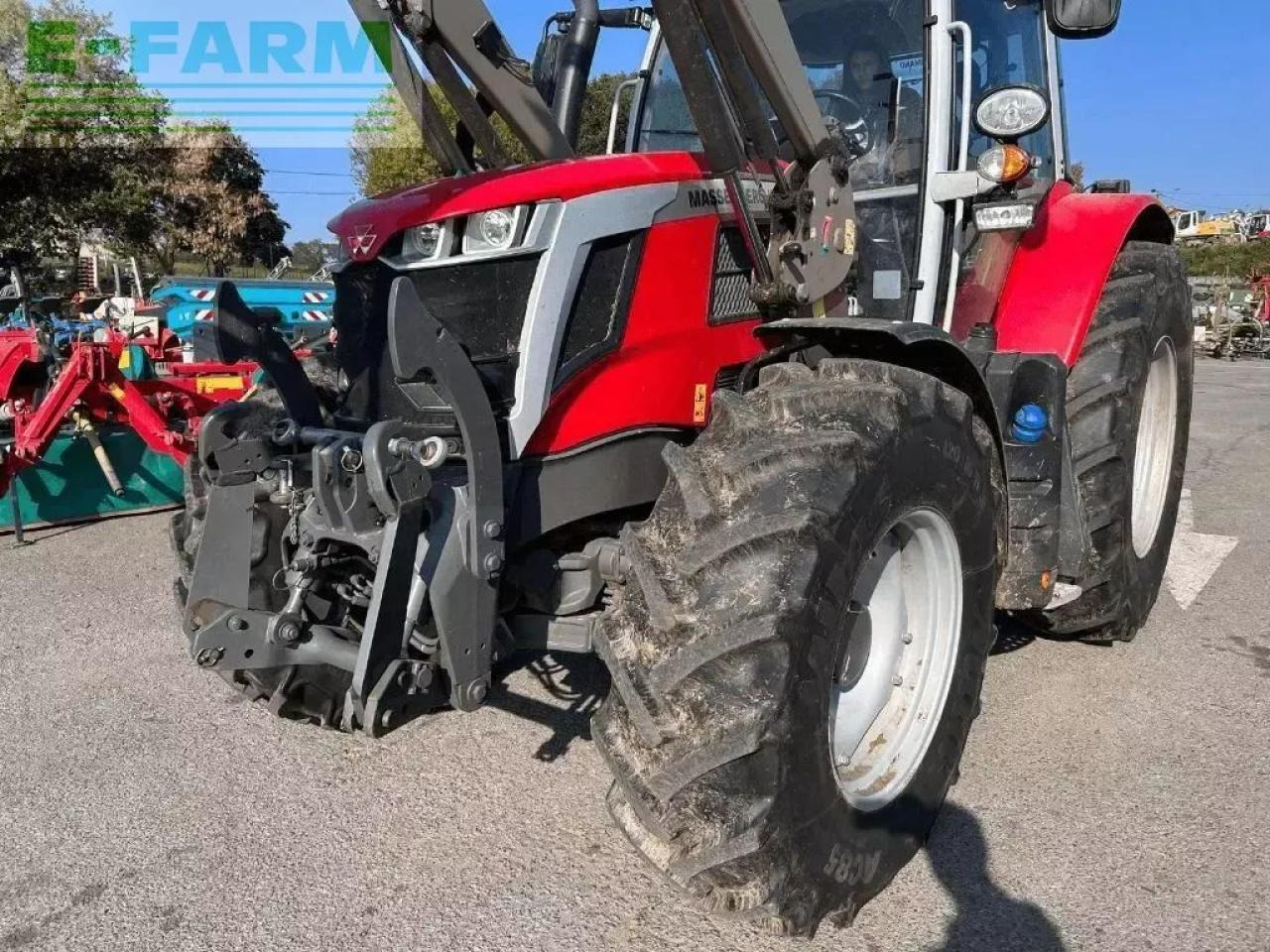 Massey Ferguson 6s.135 d6 - Tracteur agricole: photos 4 Massey Ferguson 6s.135 d6 - Tracteur agricole: photos 4