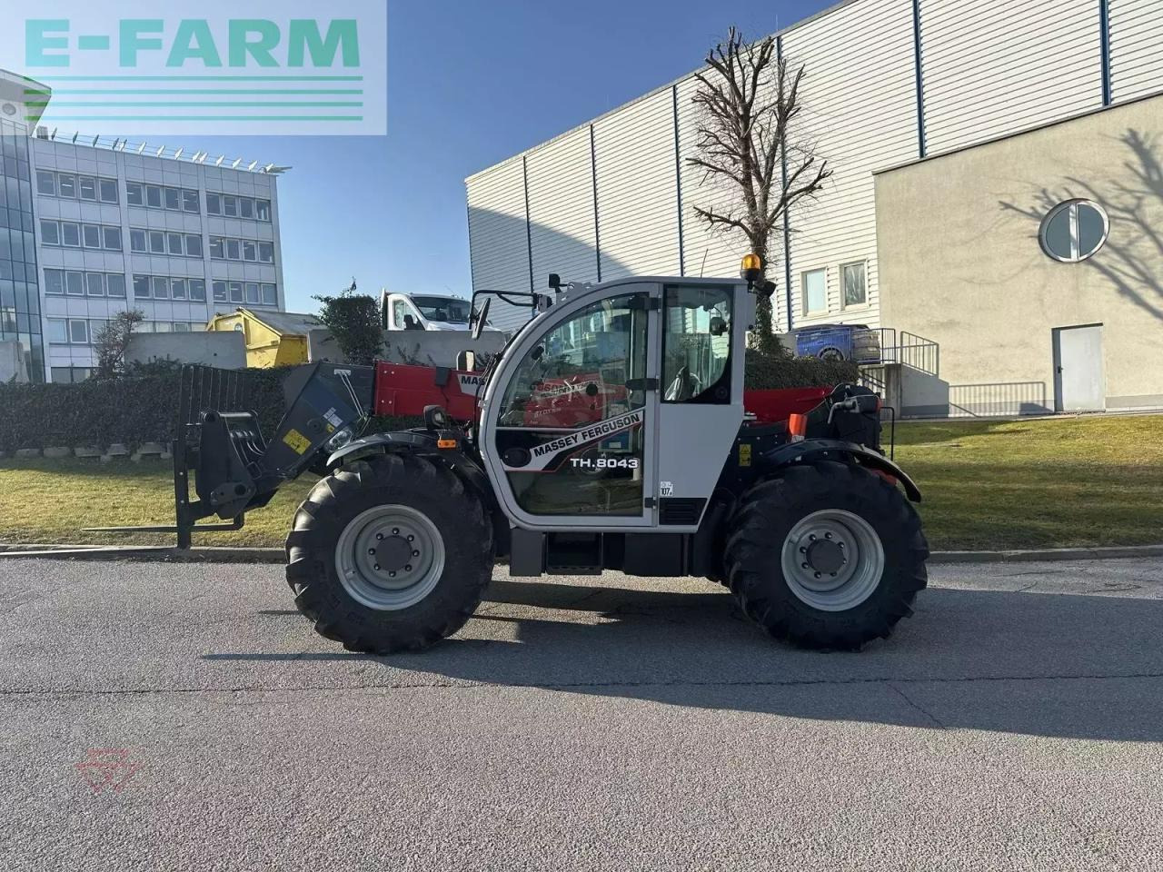 Massey Ferguson massey ferguson th.8043 s5 exclusive - Tracteur agricole: photos 4 Massey Ferguson massey ferguson th.8043 s5 exclusive - Tracteur agricole: photos 4